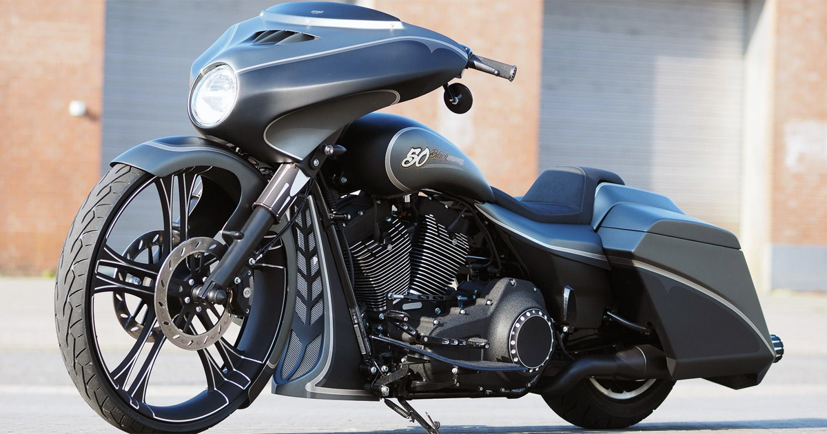 Customized Harley-Davidson Street Glide 