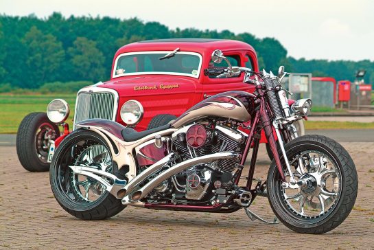 Harley-Davidson FXSTB Custom Motorcycle Gallery • Thunderbike