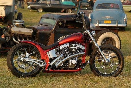 Cool night train with sporty tank  Softail custom, Softail bobber