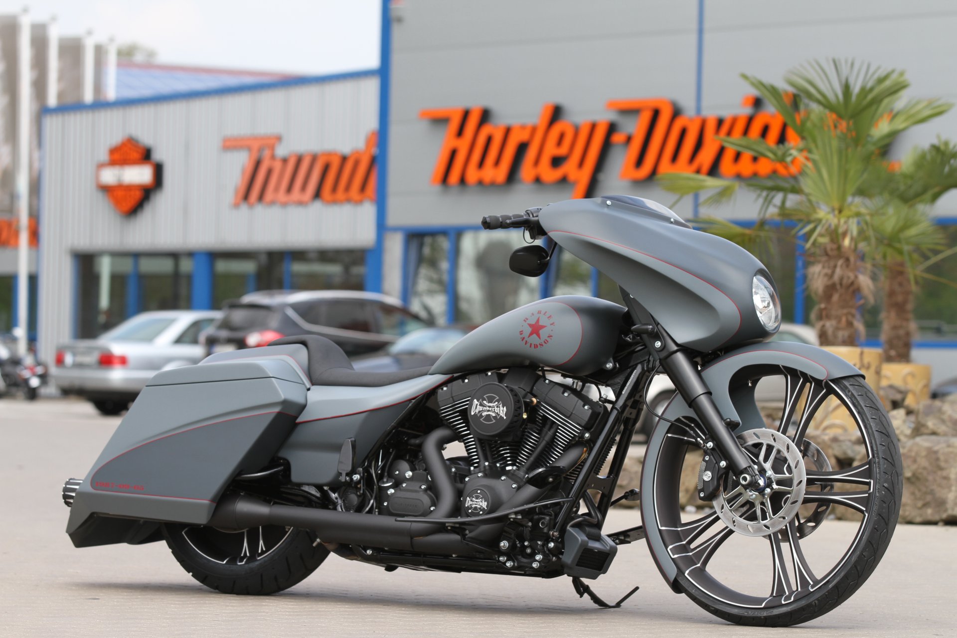 Thunderbike Grey Eagle H-D Street Glide FLHX Custom 