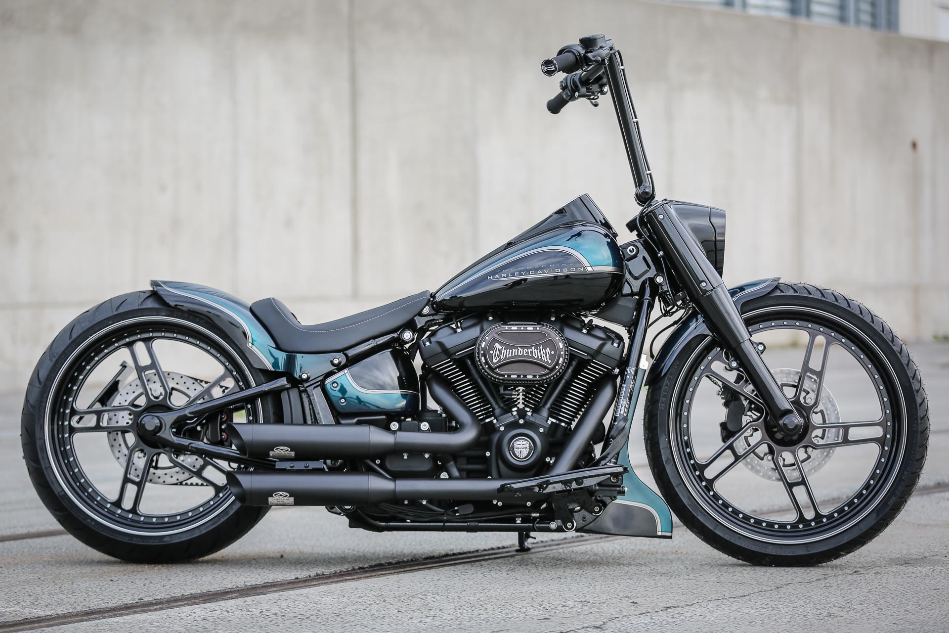 HD fat boy Custom Thunderbike