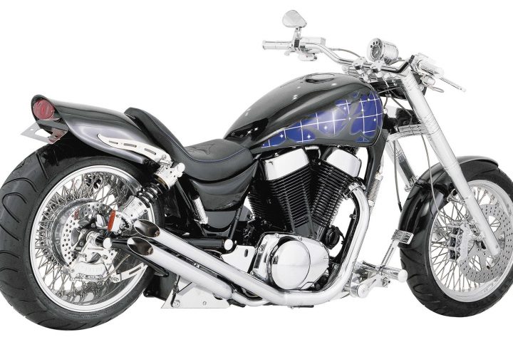 Customized Suzuki VS1400 Motorcycles by Thunderbike