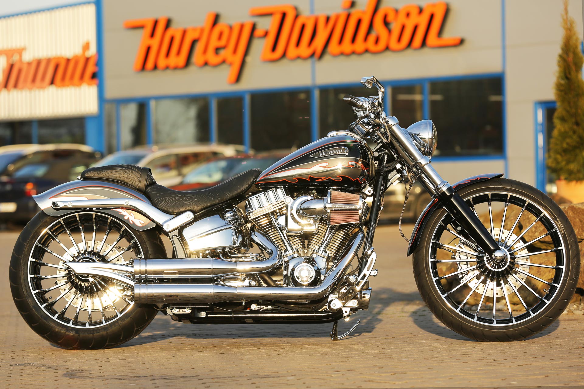 Thunderbike CVO • HD FXSBSE Breakout Custom Motorcycle