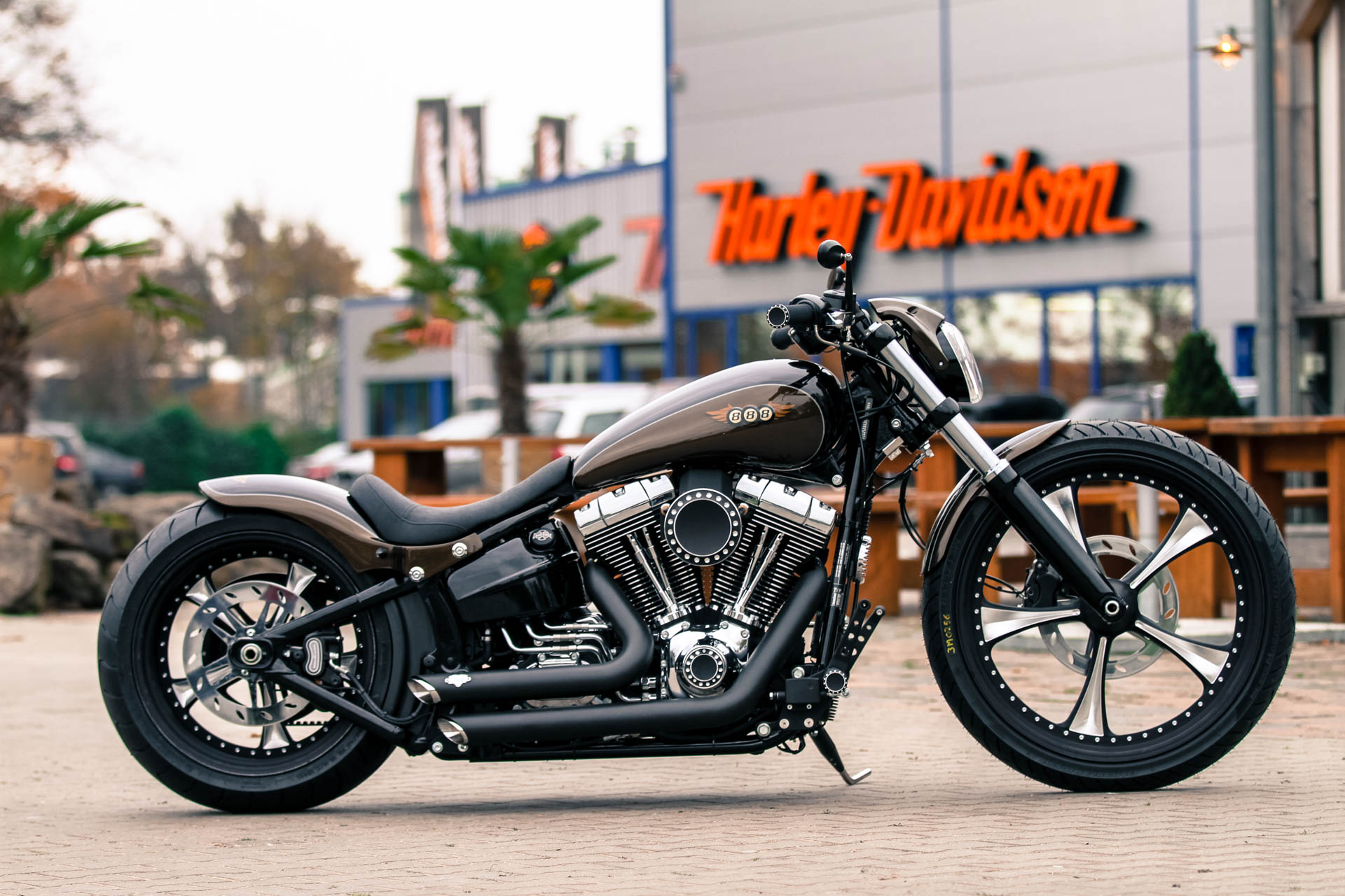 Thunderbike Triple Eight • Custombike & Harley-Davidson Gallery