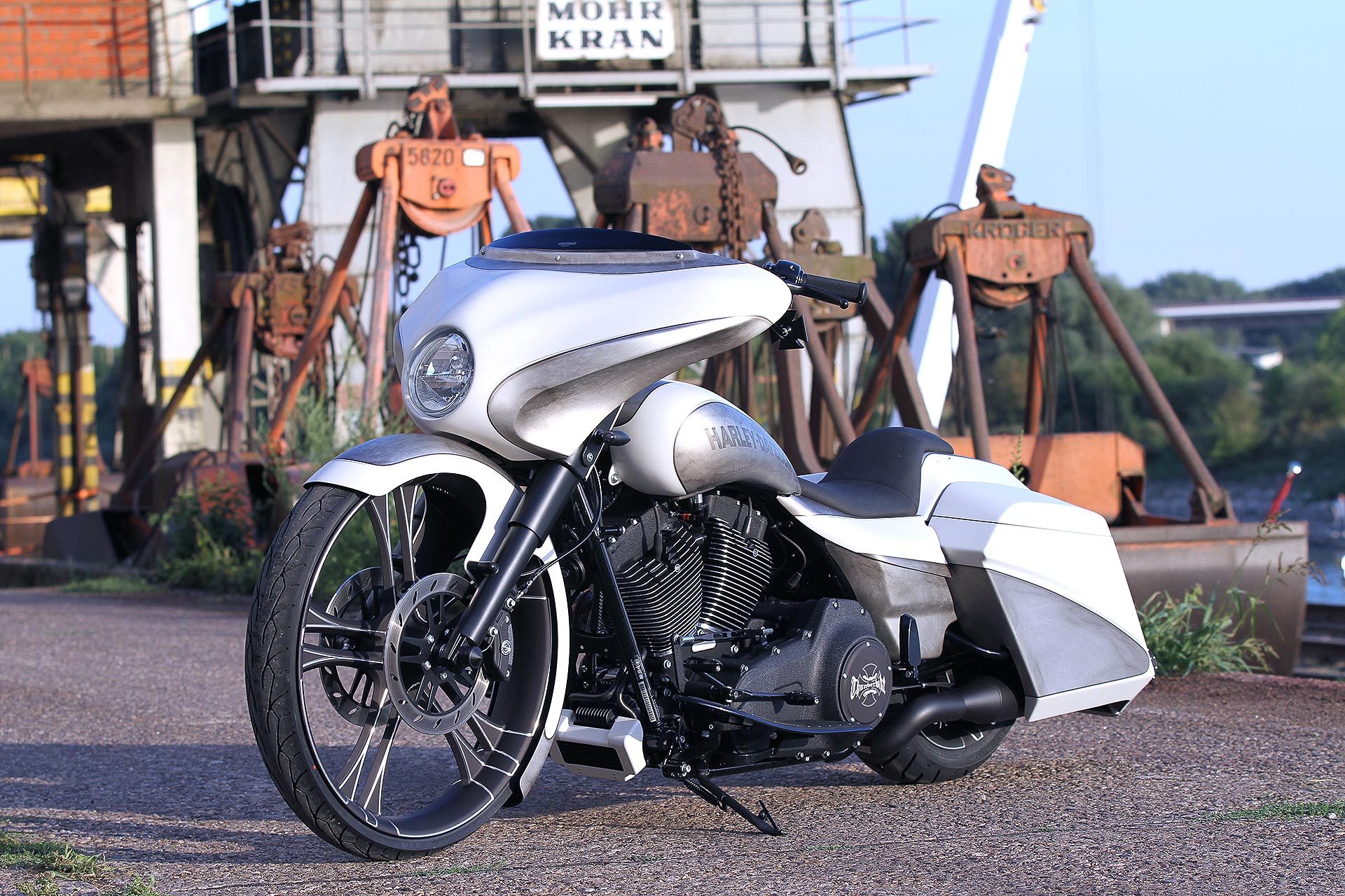 Thunderbike Silver White • H-D Street Glide FLHX Custom Motorcycle