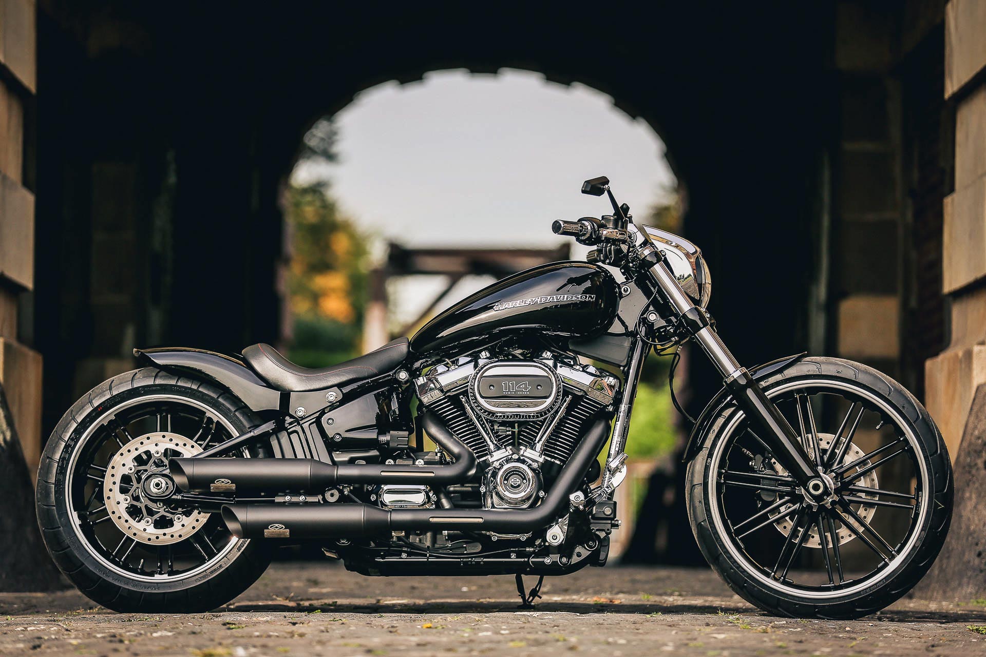 Thunderbike Chromehead • H-D FXBRS Breakout Custom Motorcycle