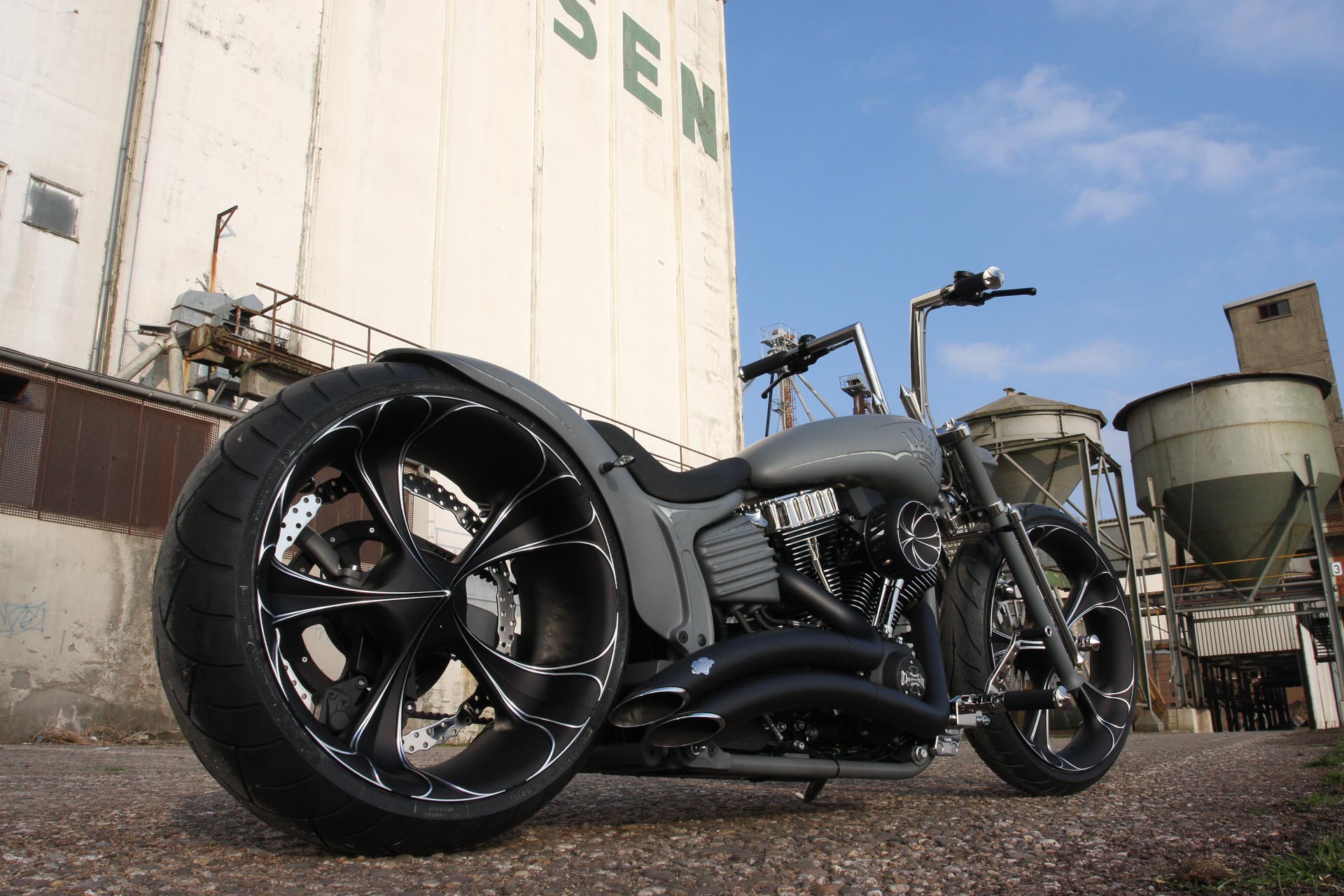 Customized Harley-Davidson Softail Rocker motorcycles by Thunderbike