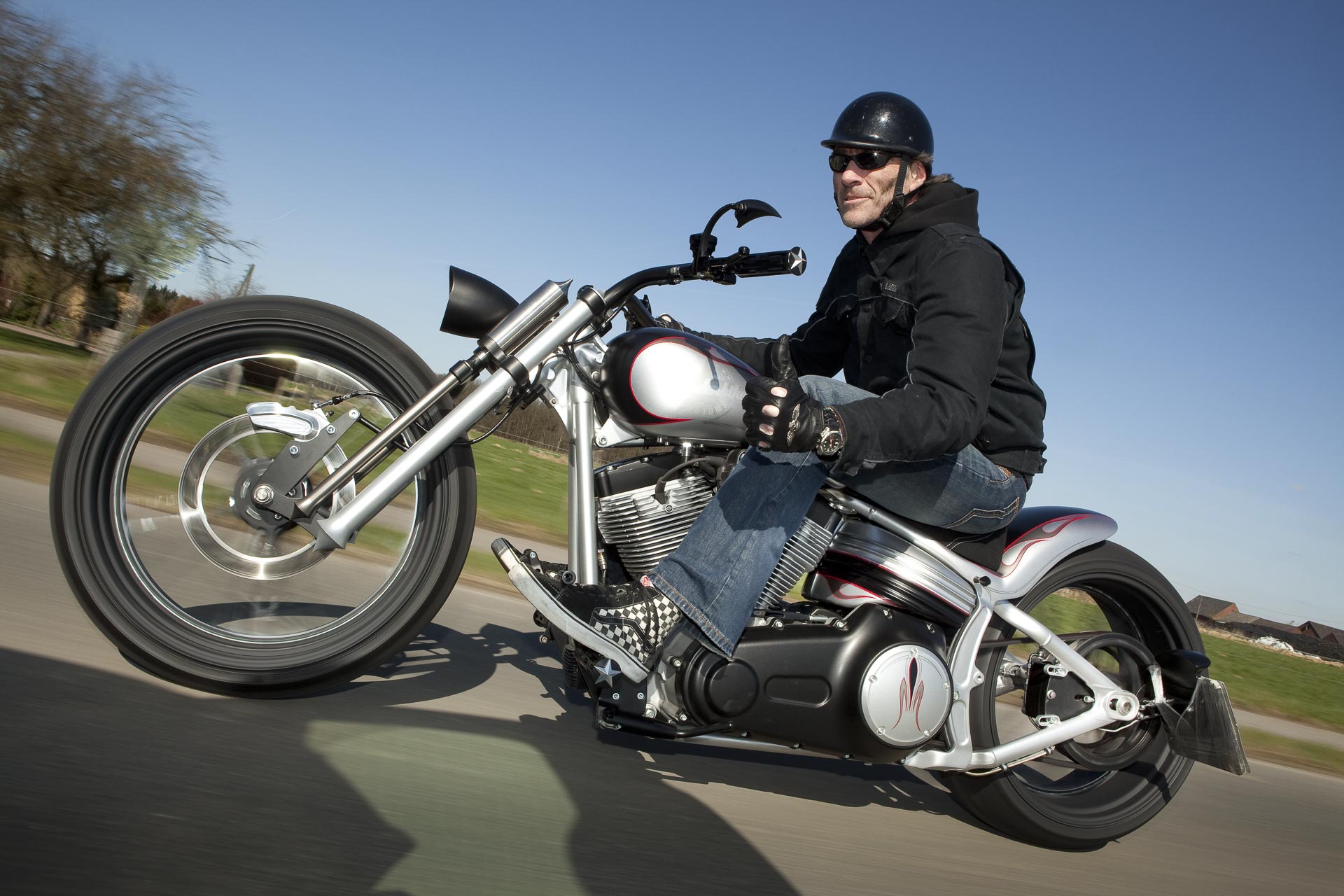 Thunderbike Radical Rocker • H-D Softail Rocker FXCW/C Custombike