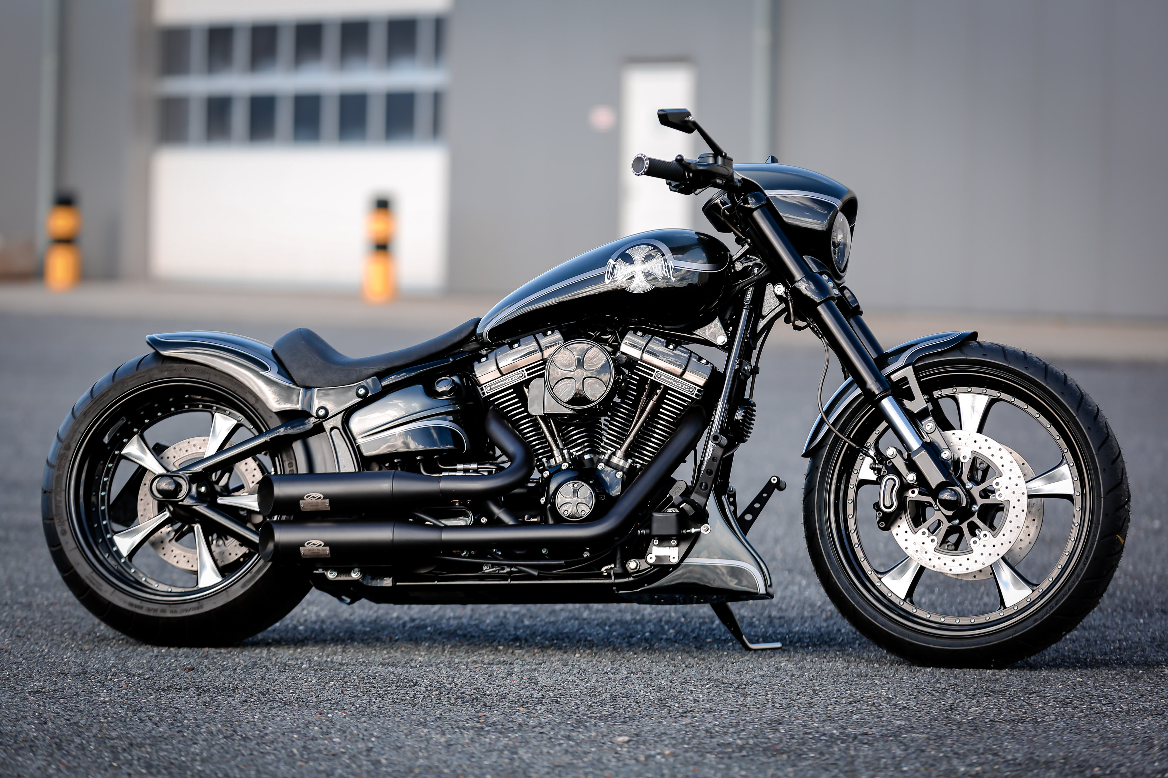 Мотоцикл Harley Davidson Breakout