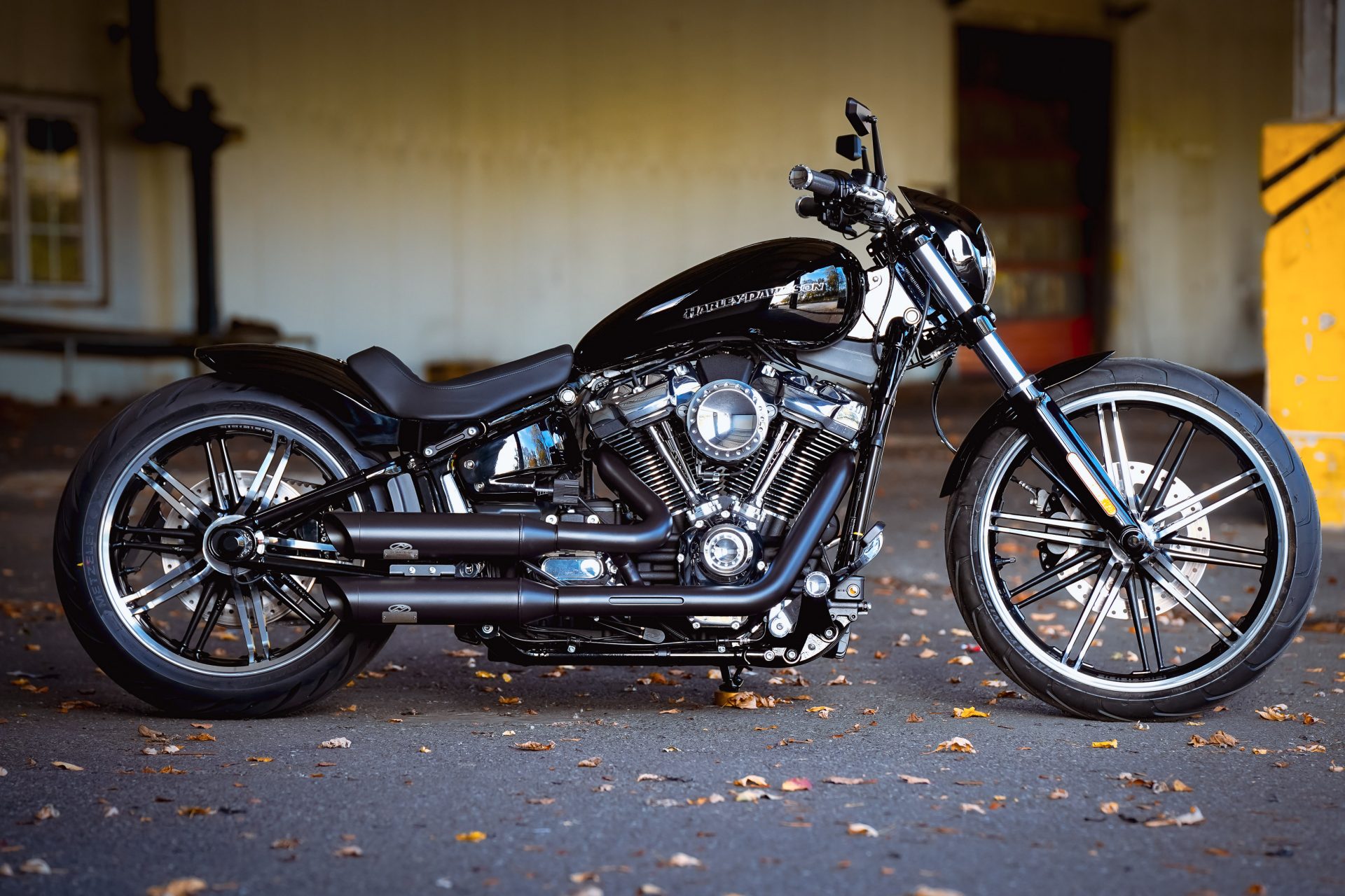 Thunderbike Shadowhead • Custom Harley-Davidson Breakout FXBRS