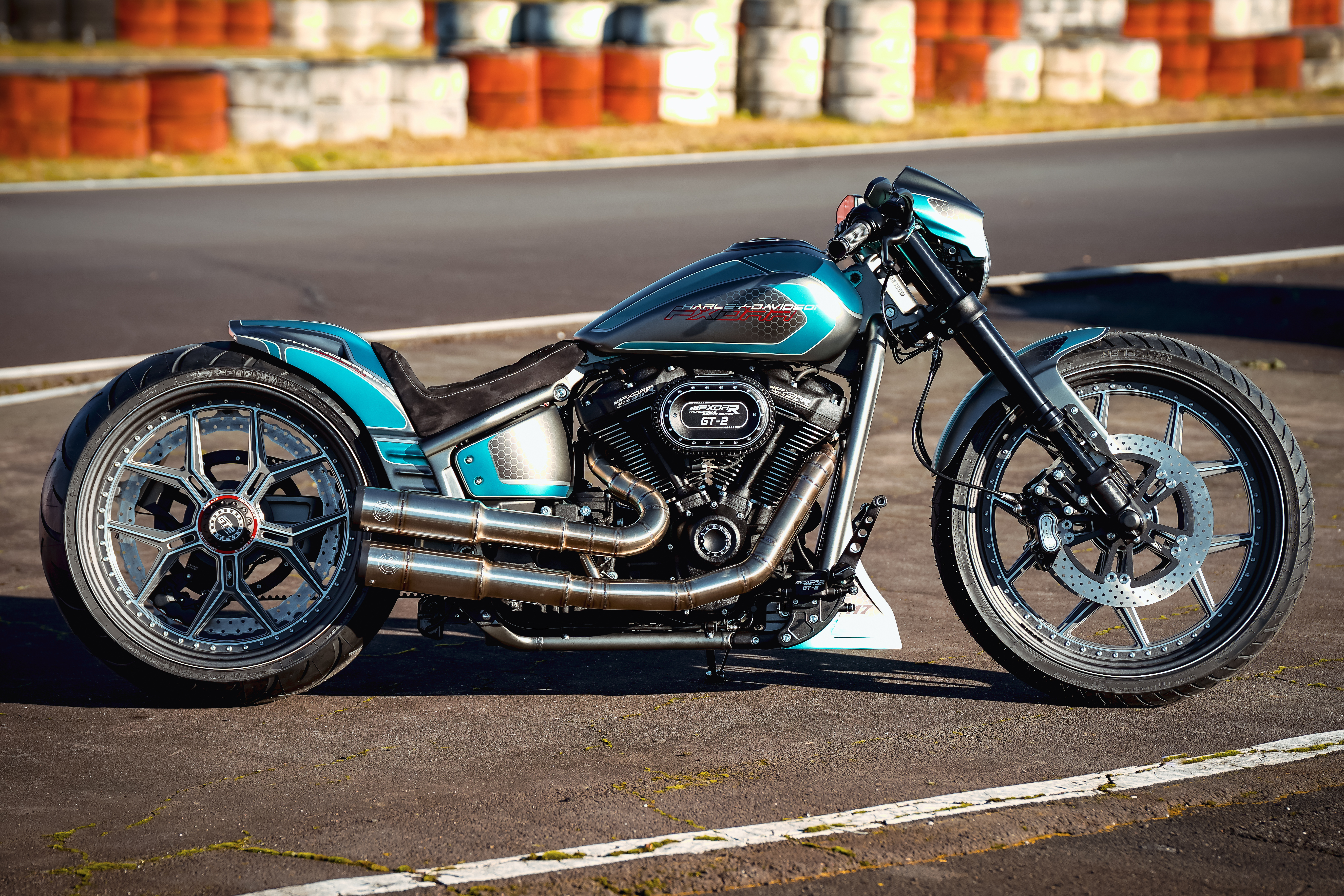 Harley Davidson FXDR / New Custom Parts by Thunderbike